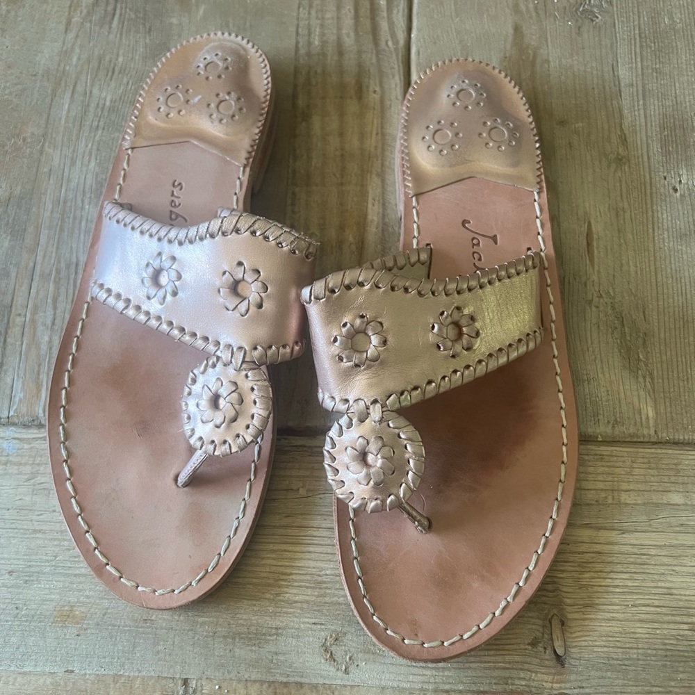 Jack Rogers Women's Gold and gold Sandals